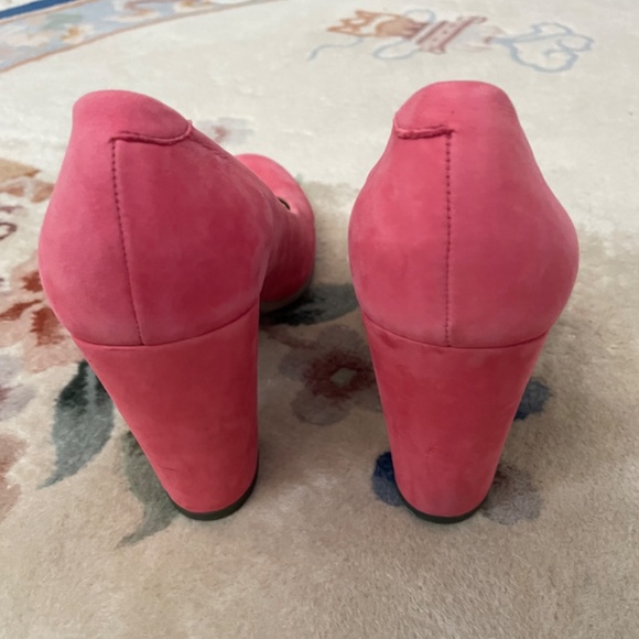 “Barbie pink” pink suede pumps size 40 or 9 1/2 - Picture 3 of 9